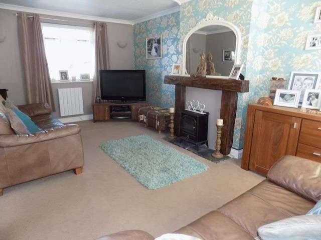  Image of 3 bedroom Property for sale in Cambridge Avenue Gorleston Great Yarmouth NR31 at Cambridge Avenue Gorleston Great Yarmouth, NR31 7EX