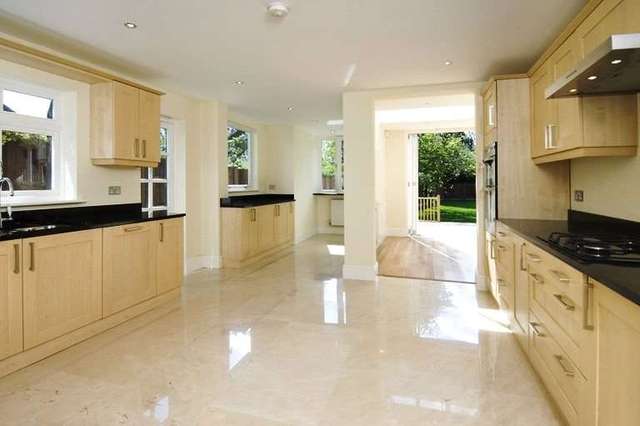  Image of 6 bedroom Detached house for sale in Canons Drive Canons Park Edgware HA8 at Edgware Middlesex Edgware, HA8 7RG