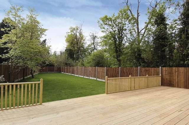  Image of 6 bedroom Detached house for sale in Canons Drive Canons Park Edgware HA8 at Edgware Middlesex Edgware, HA8 7RG