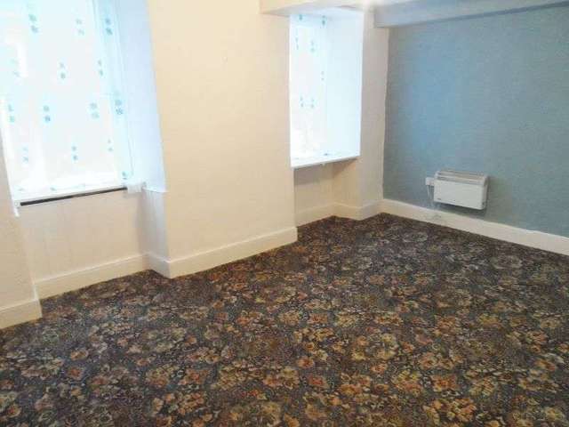  Image of 1 bedroom Flat to rent in Carmarthen Street Llandeilo SA19 at Carmarthen Street  Llandeilo, SA19 6AE