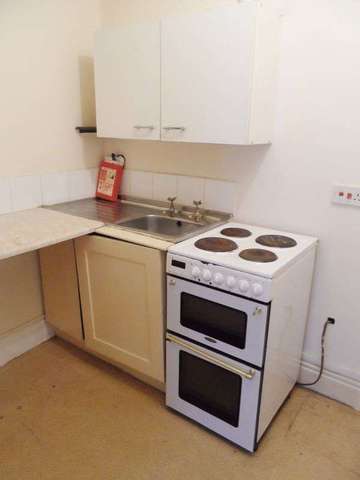  Image of 1 bedroom Flat to rent in Carmarthen Street Llandeilo SA19 at Carmarthen Street  Llandeilo, SA19 6AE