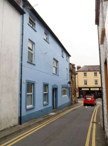  Image of 1 bedroom Flat to rent in Carmarthen Street Llandeilo SA19 at Carmarthen Street  Llandeilo, SA19 6AE