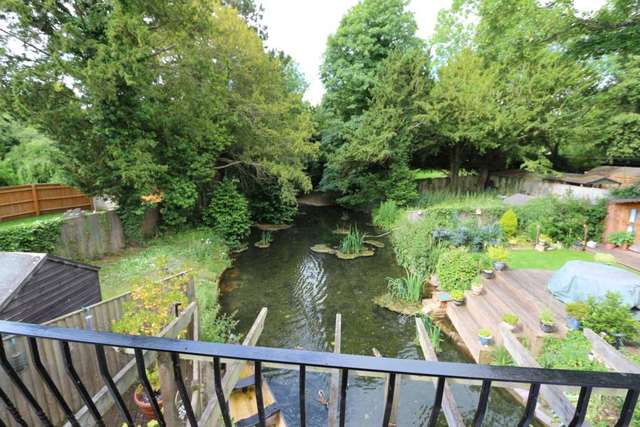  Image of 1 bedroom Apartment for sale in Carmel Terrace Mongewell Wallingford OX10 at Carmel Terrace Mongewell Wallingford, OX10 8BX