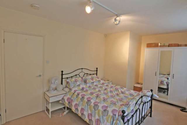  Image of 1 bedroom Apartment for sale in Carmel Terrace Mongewell Wallingford OX10 at Carmel Terrace Mongewell Wallingford, OX10 8BX
