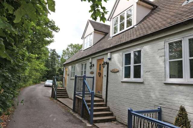  Image of 1 bedroom Apartment for sale in Carmel Terrace Mongewell Wallingford OX10 at Carmel Terrace Mongewell Wallingford, OX10 8BX