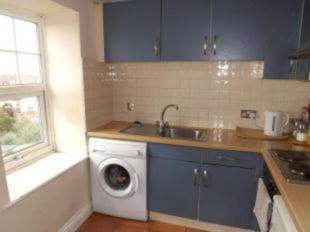  Image of 1 bedroom Flat for sale in Carnarvon Road Clacton-on-Sea CO15 at Carnarvon Road Clacton-on-Sea Clacton-on-Sea, CO15 6QA
