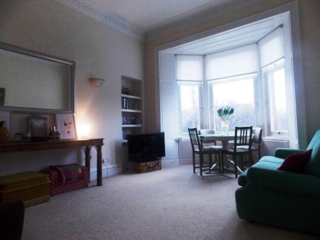  Image of 2 bedroom Flat to rent in Cartvale Road Glasgow G42 at Battlefield Glasgow Glasgow, G42 9RN