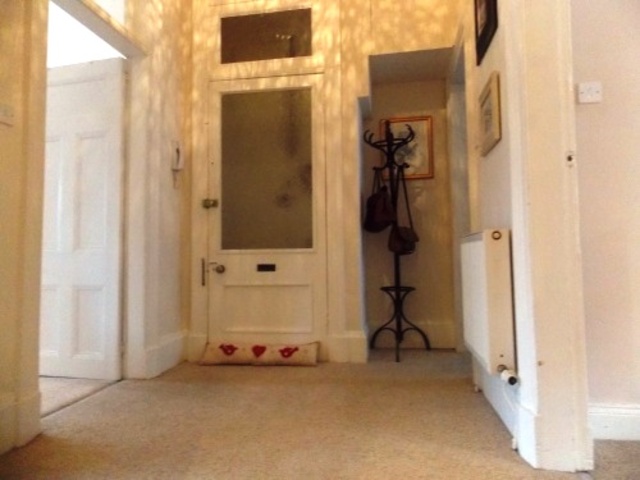  Image of 2 bedroom Flat to rent in Cartvale Road Glasgow G42 at Battlefield Glasgow Glasgow, G42 9RN