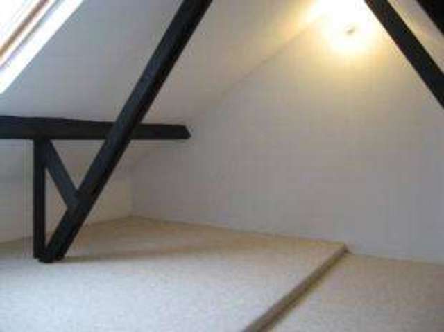  Image of 3 bedroom Semi-Detached house for sale in Catsbrook Road Luton LU3 at Luton Bedfordshire Limbury, LU3 2ET