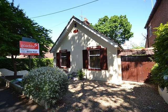  Image of 3 bedroom Detached house for sale in Hursley Road Chandler