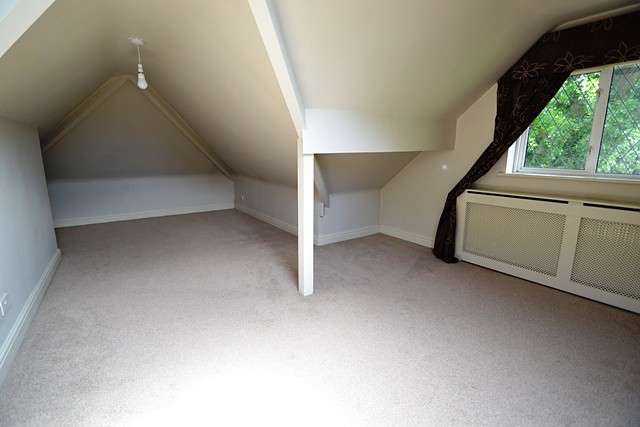  Image of 3 bedroom Detached house for sale in Hursley Road Chandler