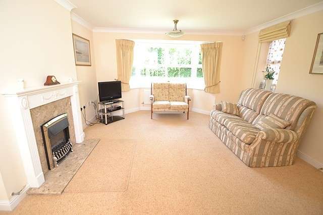 Image of 4 bedroom Detached house for sale in Cuckoo Bushes Lane Chandler