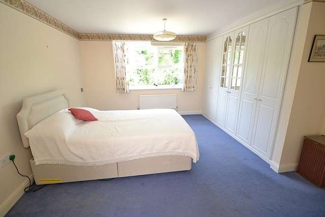  Image of 4 bedroom Detached house for sale in Cuckoo Bushes Lane Chandler