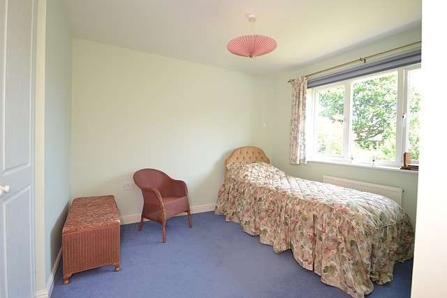  Image of 4 bedroom Detached house for sale in Cuckoo Bushes Lane Chandler