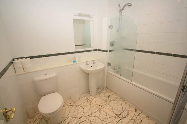  Image of 4 bedroom Town House to rent in Chandlers Lane Dundee DD1 at City Centre Dundee Dundee, DD1 3DH
