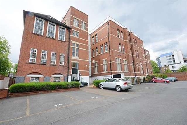  Image of 1 bedroom Flat to rent in Mason Street London SE17 at London, SE17 1HF