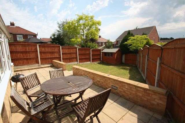  Image of 4 bedroom Detached house for sale in Chatsworth Avenue Pontefract WF8 at Chatsworth Avenue  Pontefract, WF8 2UP