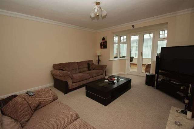  Image of 4 bedroom Detached house for sale in Chatsworth Avenue Pontefract WF8 at Chatsworth Avenue  Pontefract, WF8 2UP