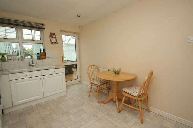  Image of 4 bedroom Detached house for sale in Chatsworth Avenue Pontefract WF8 at Chatsworth Avenue  Pontefract, WF8 2UP