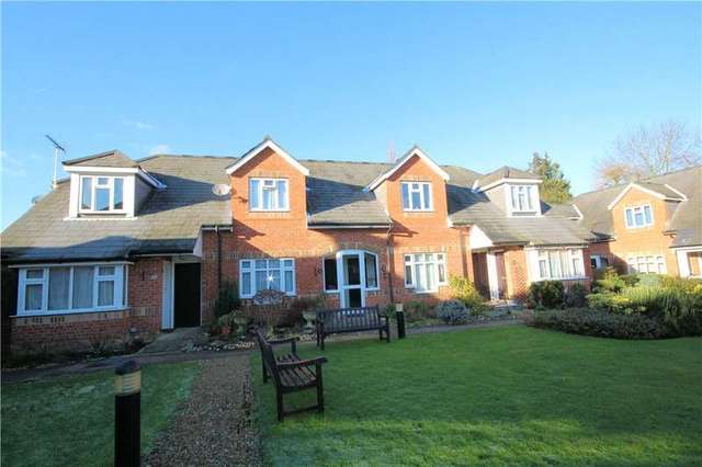  Image of 2 bedroom Flat for sale in Green Lane Stanmore HA7 at Green Lane Stanmore Stanmore, HA7 3AA