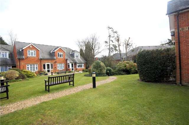  Image of 2 bedroom Flat for sale in Green Lane Stanmore HA7 at Green Lane Stanmore Stanmore, HA7 3AA