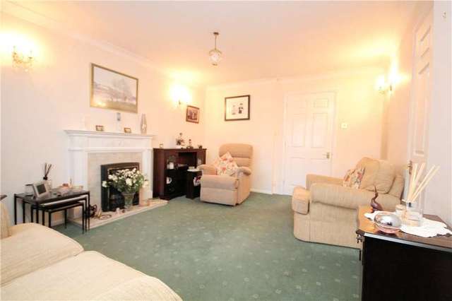  Image of 2 bedroom Flat for sale in Green Lane Stanmore HA7 at Green Lane Stanmore Stanmore, HA7 3AA