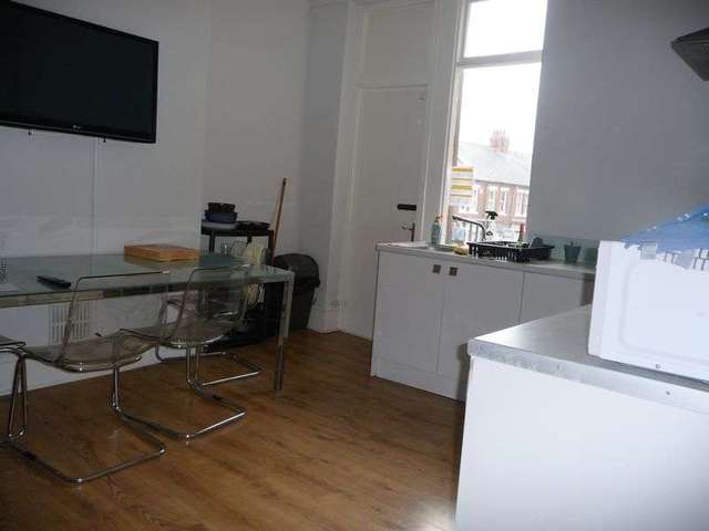 Image of 1 bedroom Flat to rent in Chillingham Road Heaton Newcastle upon Tyne NE6 at Chillingham Road Heaton Newcastle Upon Tyne, NE6 5SB