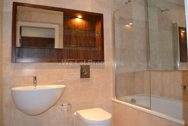  Image of 1 bedroom Apartment to rent in The Quays Salford M50 at The Quays Salford Quays Salford, M50 3TS
