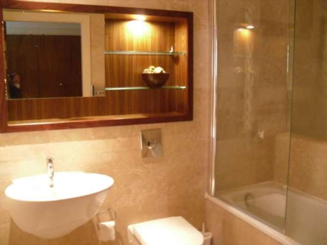  Image of 2 bedroom Apartment to rent in The Quays Salford M50 at The Quays  Salford, M50 3TS