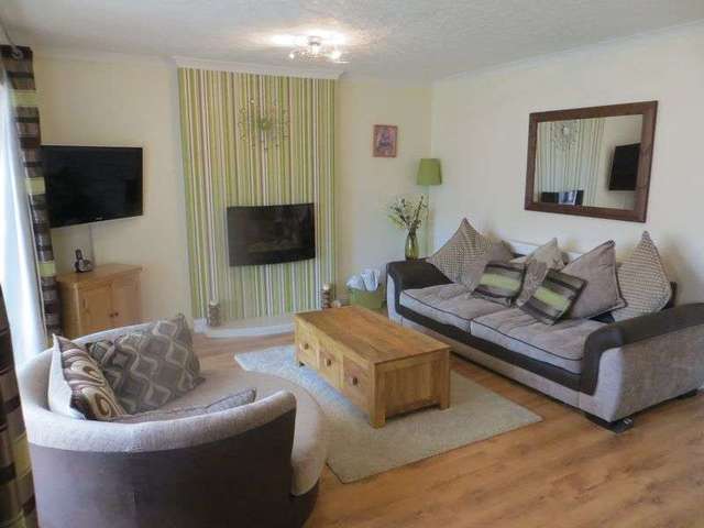  Image of 3 bedroom Detached house to rent in Clee View Droitwich WR9 at Clee View  Droitwich, WR9 8BU