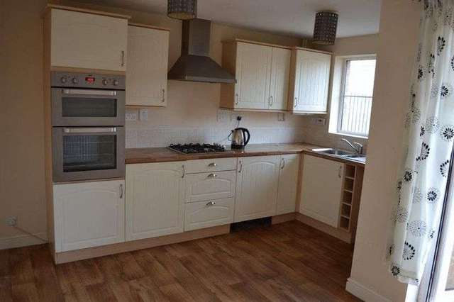  Image of 4 bedroom Semi-Detached house to rent in Clipson Crest Barton-upon-Humber DN18 at Clipson Crest  Barton-Upon-Humber, DN18 5GW