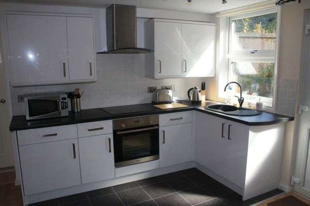  Image of 1 bedroom Flat to rent in London Road High Wycombe HP11 at London Road  High Wycombe, HP11 1BT