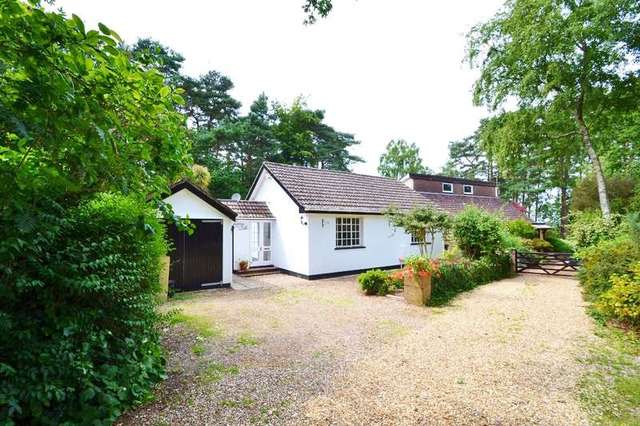  Image of 2 bedroom Detached house to rent in Haslop Road Wimborne BH21 at Haslop Road  Wimborne, BH21 2SG