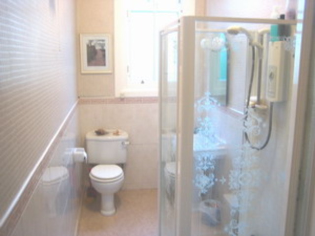  Image of 2 bedroom Flat to rent in Comiston Road Edinburgh EH10 at Morningside Edinburgh Edinburgh, EH10 6AG