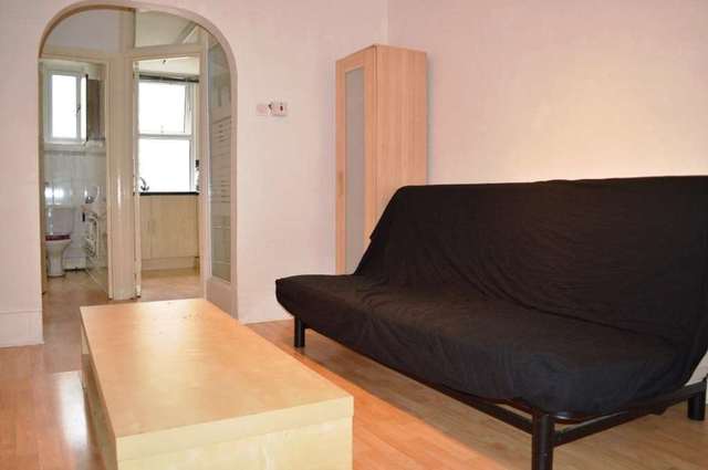  Image of 1 bedroom Flat to rent in Commercial Road London E1 at Commercial Road Aldgate East London, E1 1RD
