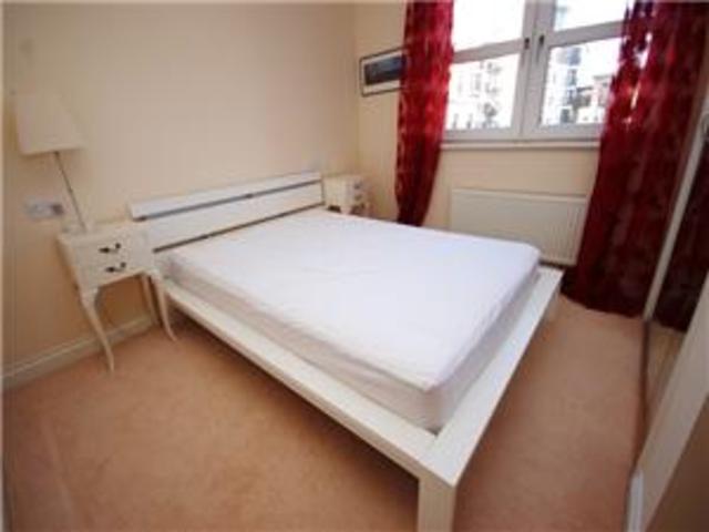  Image of 1 bedroom Flat to rent in Constitution Place Edinburgh EH6 at The Shore Edinburgh Edinburgh, EH6 7DL