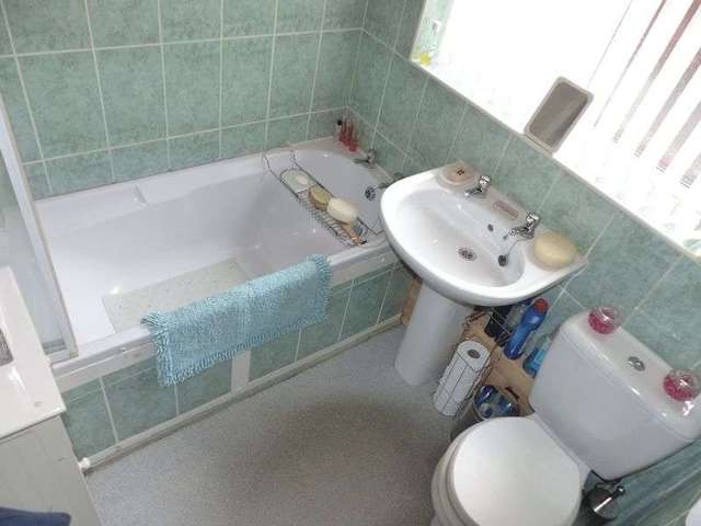  Image of 2 bedroom Detached house for sale in Cotswold Avenue Shaw Oldham OL2 at Cotswold Avenue Shaw Oldham, OL2 7RF