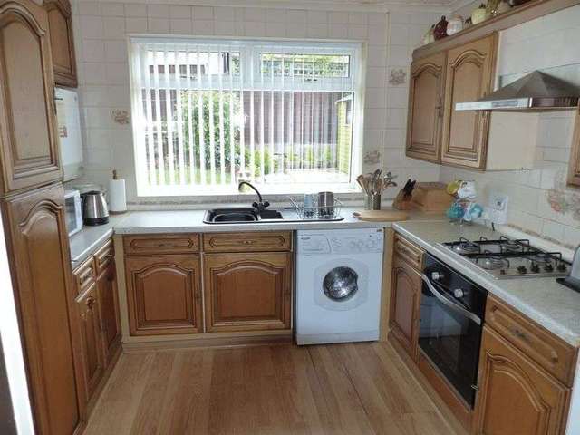  Image of 2 bedroom Detached house for sale in Cotswold Avenue Shaw Oldham OL2 at Cotswold Avenue Shaw Oldham, OL2 7RF