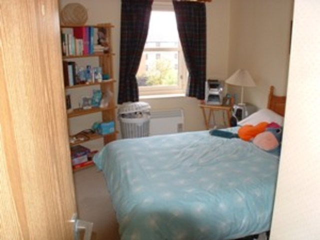  Image of 1 bedroom Flat to rent in Craighouse Gardens Edinburgh EH10 at Morningside Edinburgh Edinburgh, EH10 5TZ