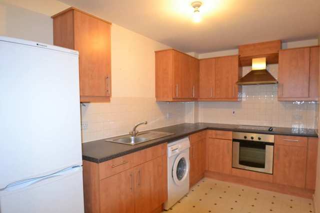 Image of 2 bedroom Flat to rent in Douglas Road Stanwell Staines TW19 at Douglas Road  London, TW19 7JD