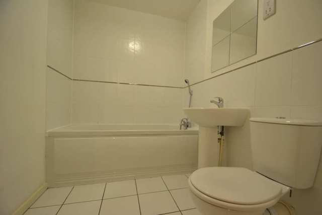  Image of 2 bedroom Flat to rent in Douglas Road Stanwell Staines TW19 at Douglas Road  London, TW19 7JD