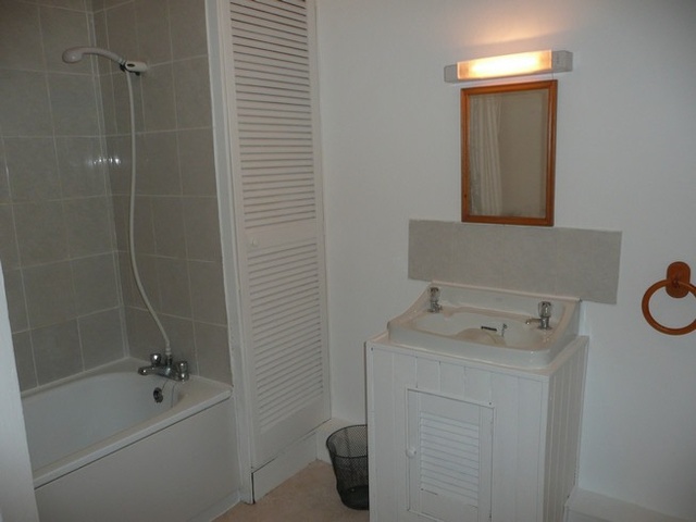  Image of 2 bedroom Flat to rent in Crighton Place Edinburgh EH7 at Leith Walk Edinburgh Edinburgh, EH7 4NY