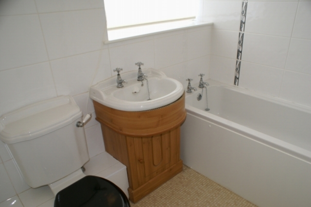  Image of 1 bedroom Apartment to rent in Pendas Way Crossgates Leeds LS15 at PENDAS WAY CROSSGATES LEEDS, LS15 8HX