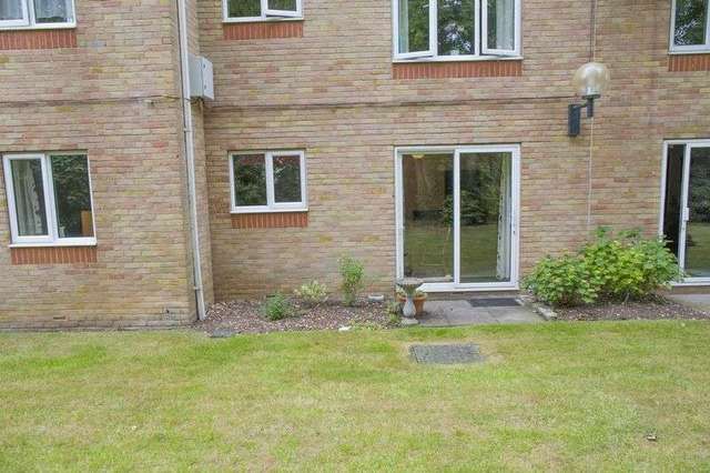  Image of 1 bedroom Retirement Property for sale in Cryspen Court Bury St. Edmunds IP33 at Cryspen Court  Bury St. Edmunds, IP33 1EP