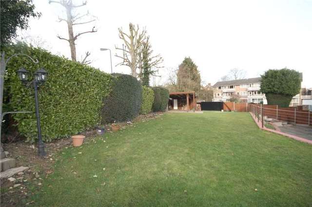  Image of 4 bedroom Detached house for sale in Culverlands Close Stanmore HA7 at Stanmore Middlesex Stanmore, HA7 3AG