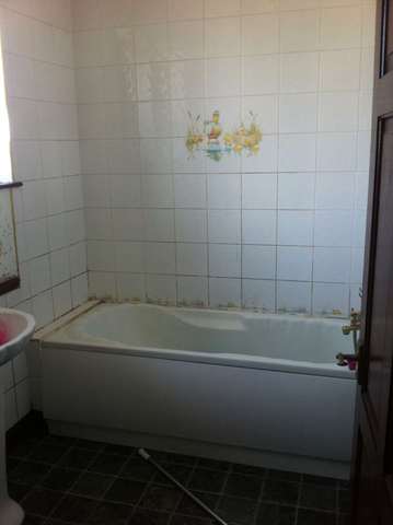  Image of 2 bedroom Detached house to rent in Groveway Becontree Dagenham RM8 at RM8  Dagenham, RM8 3XB
