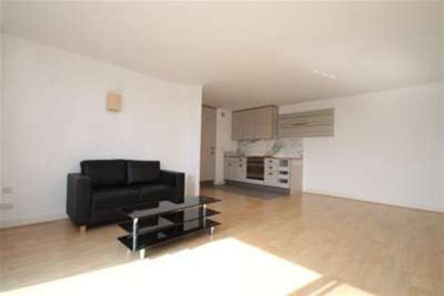  Image of 2 bedroom Flat to rent in Deals Gateway London SE13 at London, SE13 7QE