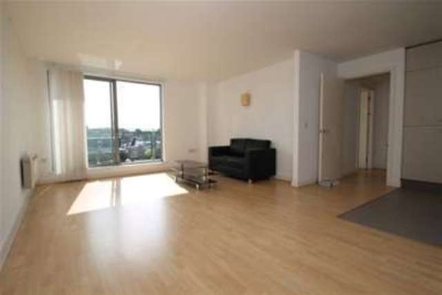  Image of 2 bedroom Flat to rent in Deals Gateway London SE13 at London, SE13 7QE