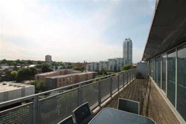  Image of 2 bedroom Flat to rent in Deals Gateway London SE13 at London, SE13 7QE