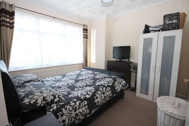  Image of 2 bedroom Bungalow for sale in Danson Lane Welling DA16 at Danson Lane  Welling, DA16 2BE